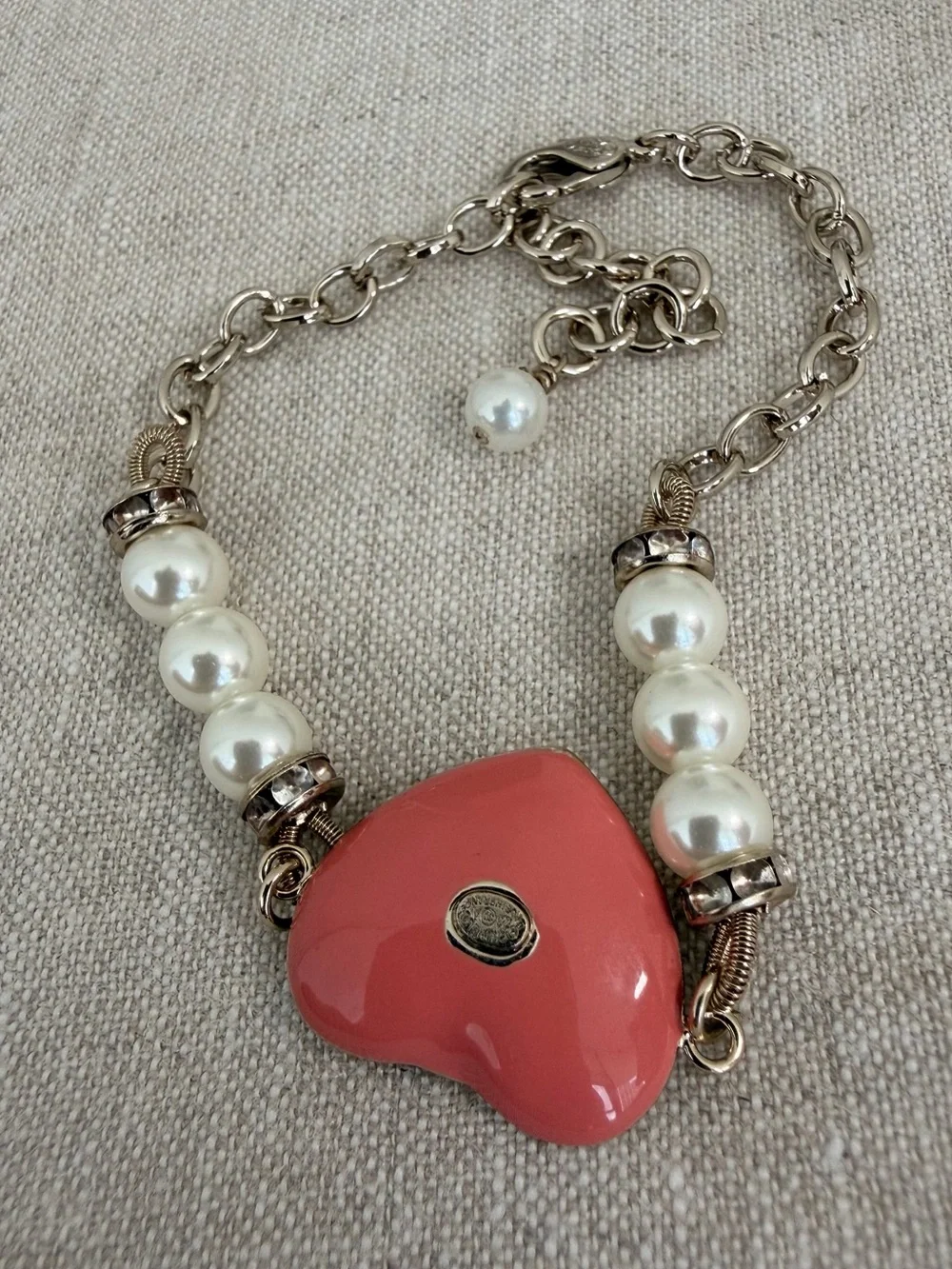 💗CHANEL Pink & White Crystal Heart Pearl Bracelet 🤍